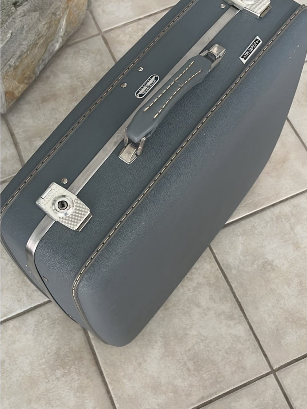 American Tourister Gray Vintage Hard-Sided Travel Case